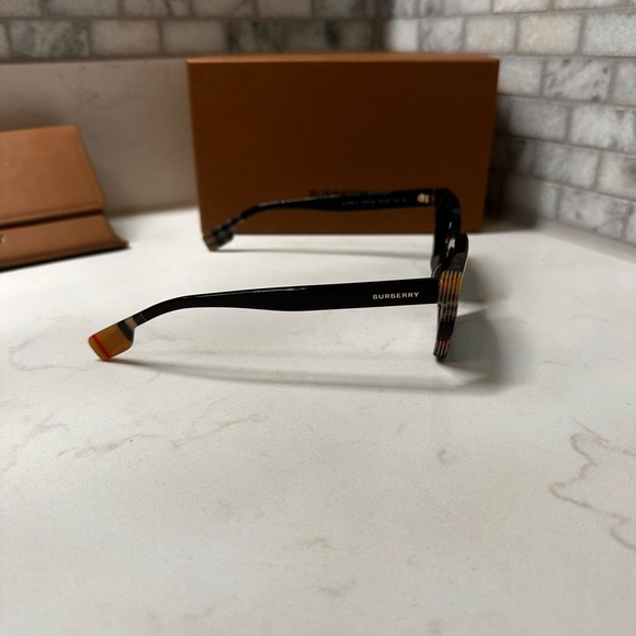 Burberry Tortoise Shell Sunglasses main image 8